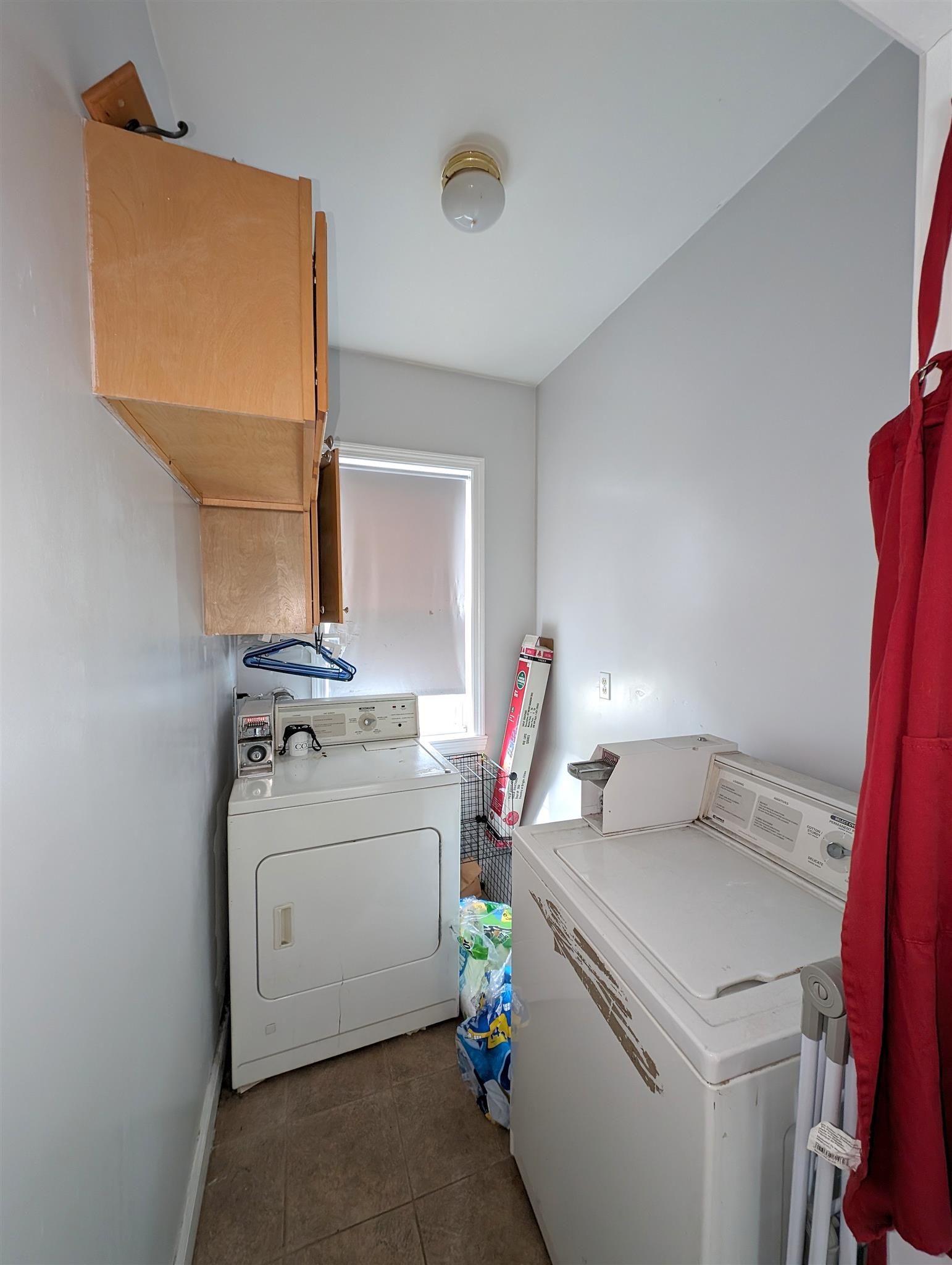 3.5 bed, 1 bath apartment for rent at 8 Gilman Ter Unit 8, Winter Hill — photo 6 of 19