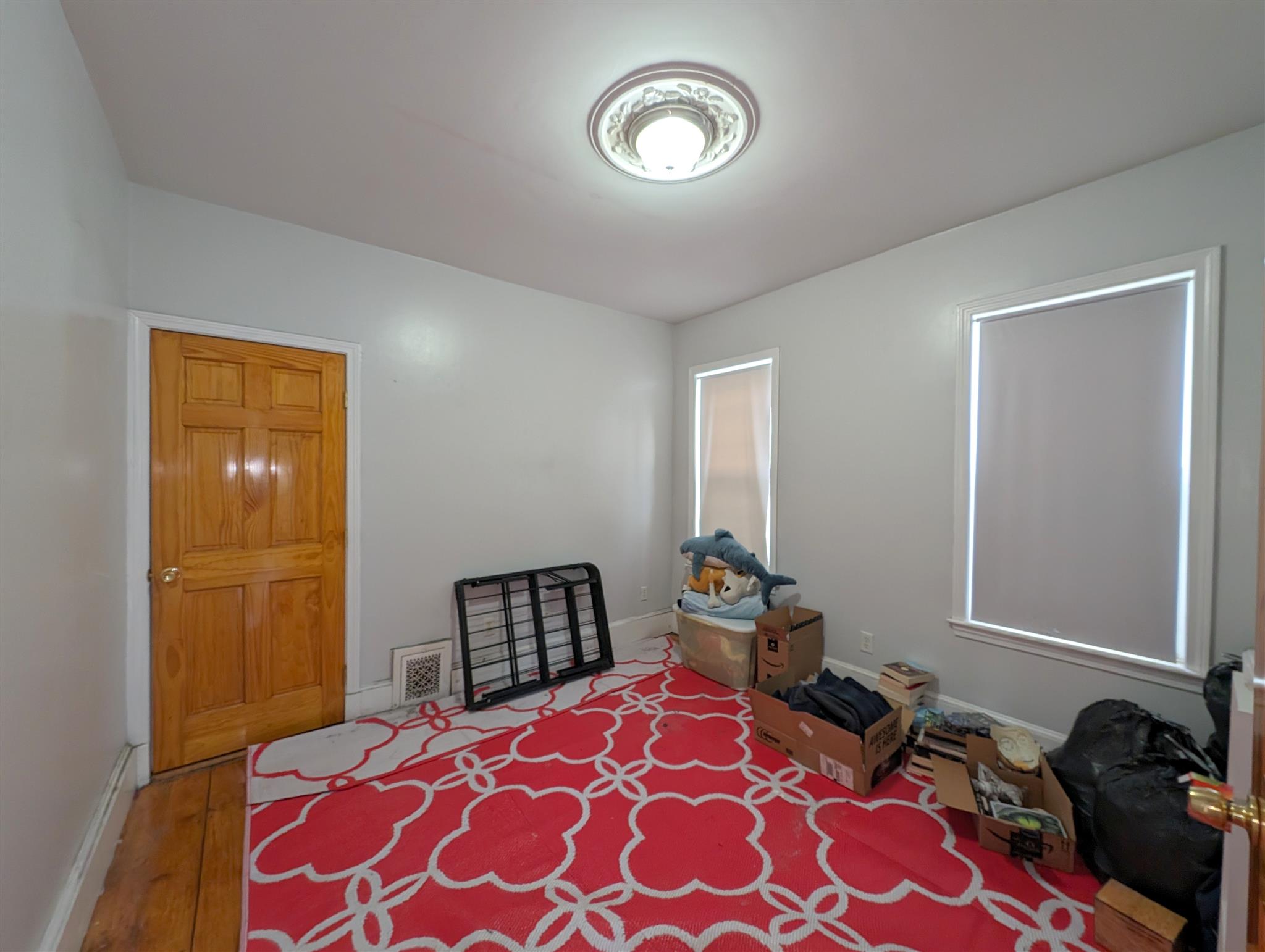 3.5 bed, 1 bath apartment for rent at 8 Gilman Ter Unit 8, Winter Hill — photo 11 of 19