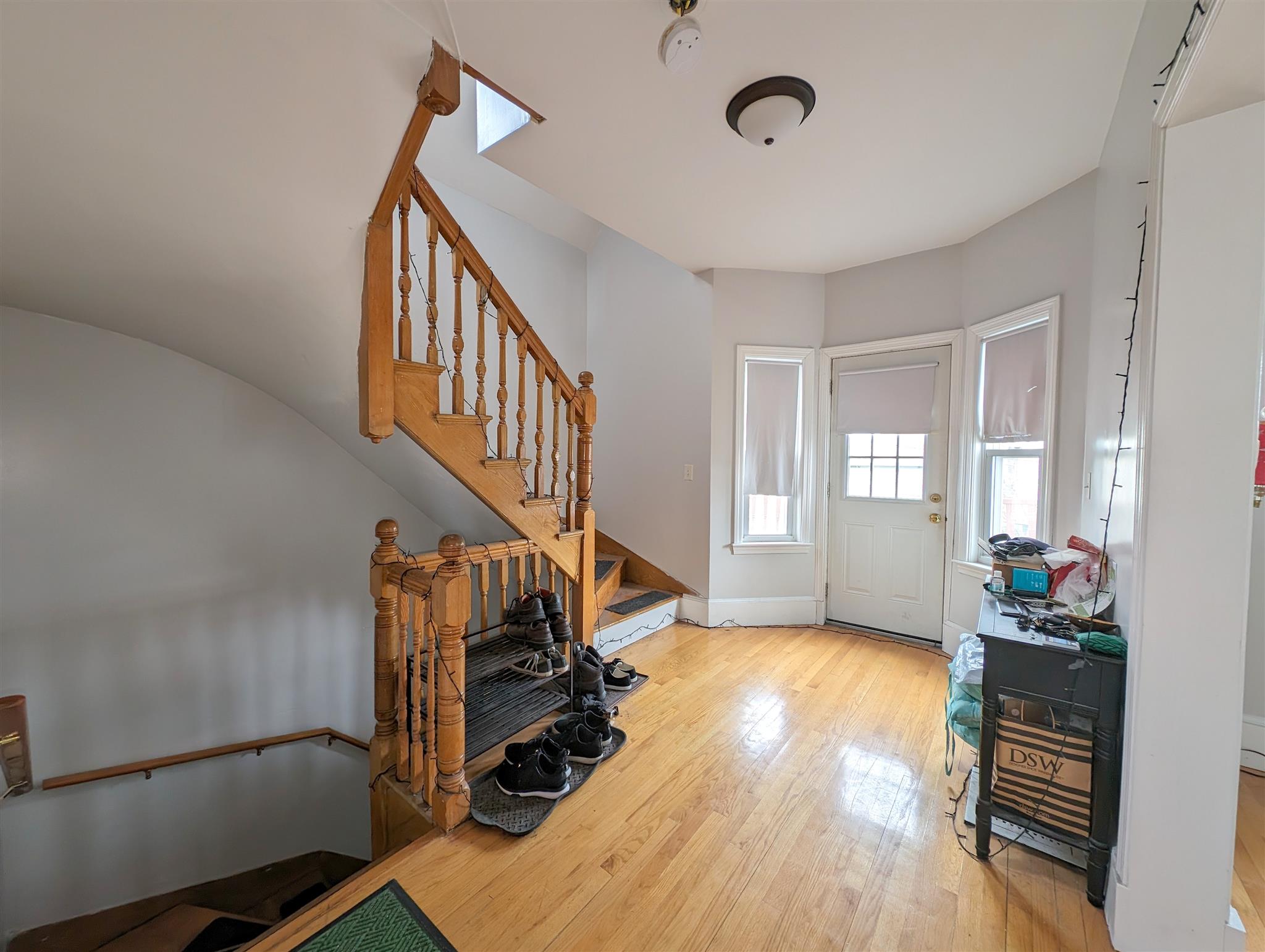 3.5 bed, 1 bath apartment for rent at 8 Gilman Ter Unit 8, Winter Hill — photo 13 of 19