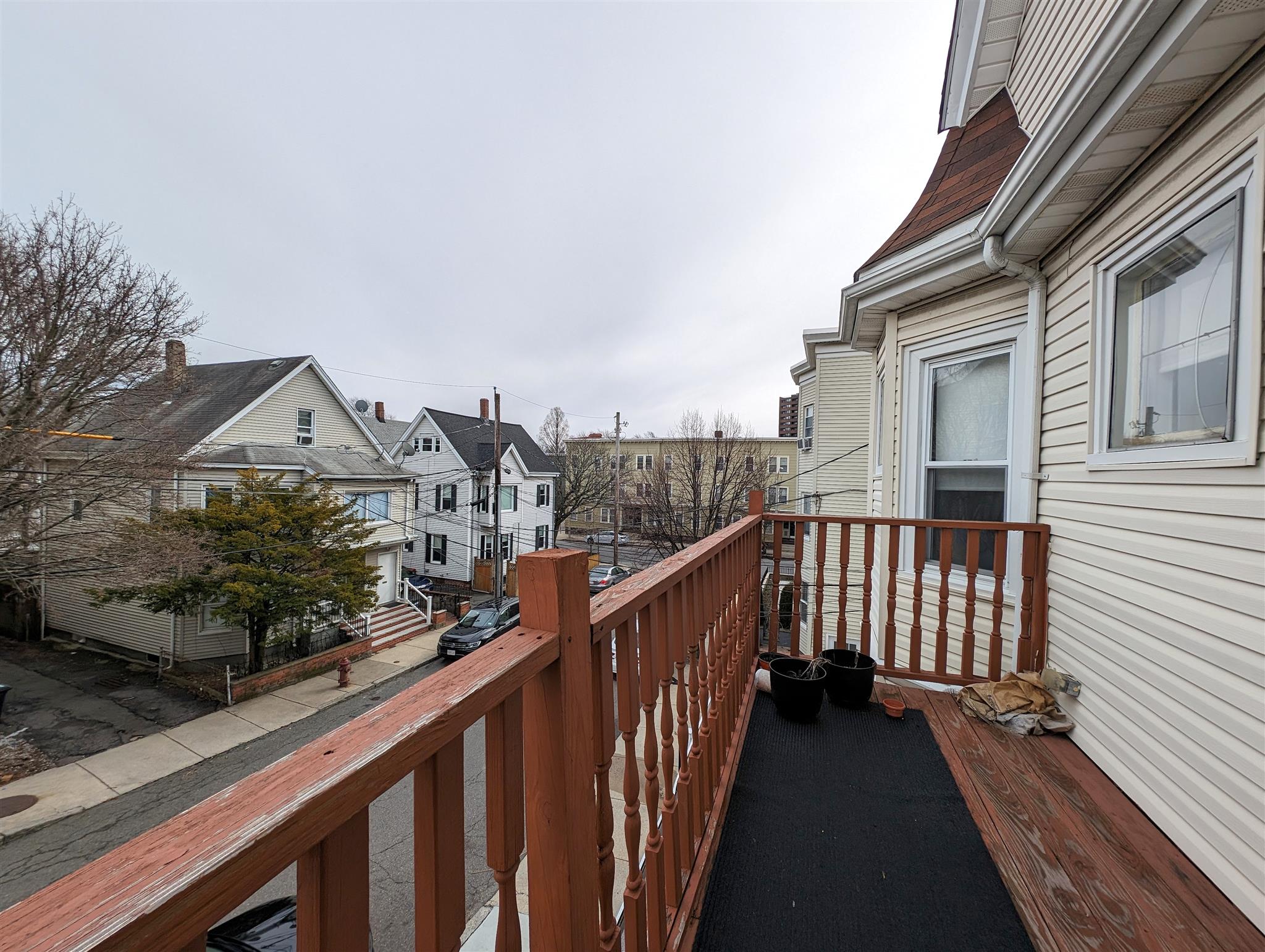 3.5 bed, 1 bath apartment for rent at 8 Gilman Ter Unit 8, Winter Hill — photo 14 of 19