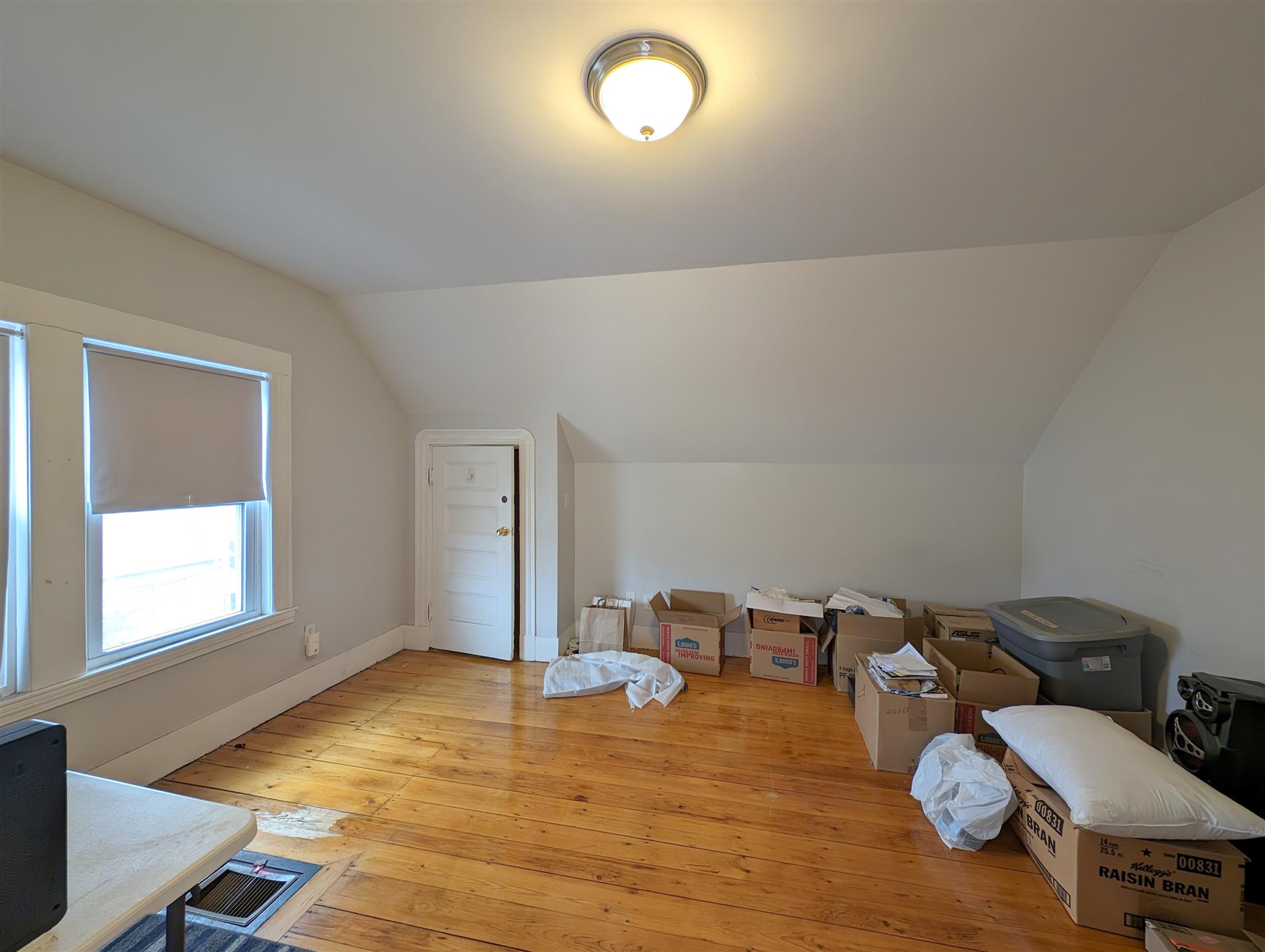 3.5 bed, 1 bath apartment for rent at 8 Gilman Ter Unit 8, Winter Hill — photo 15 of 19