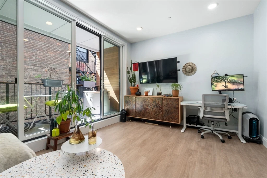 277 Border St, East Boston