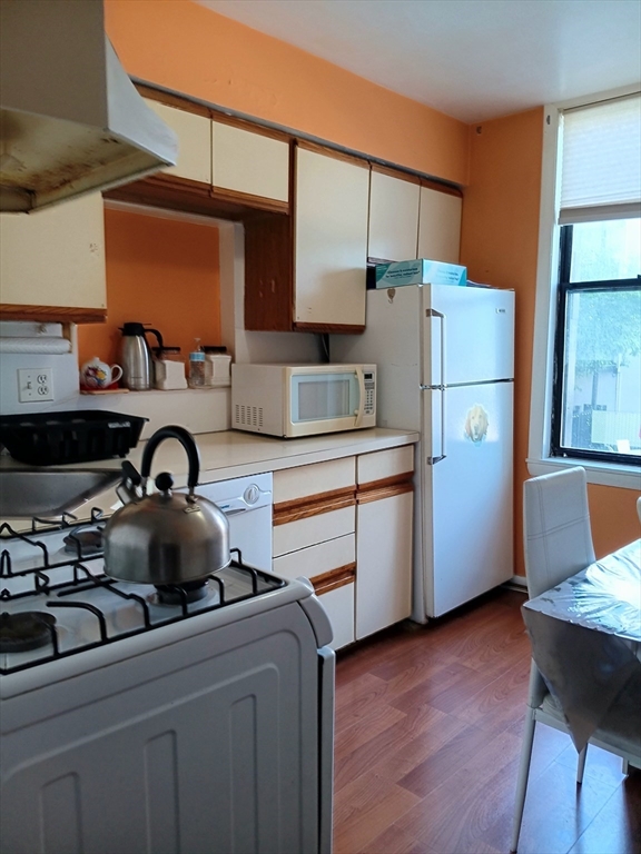 4 Commonwealth Ct, Brighton