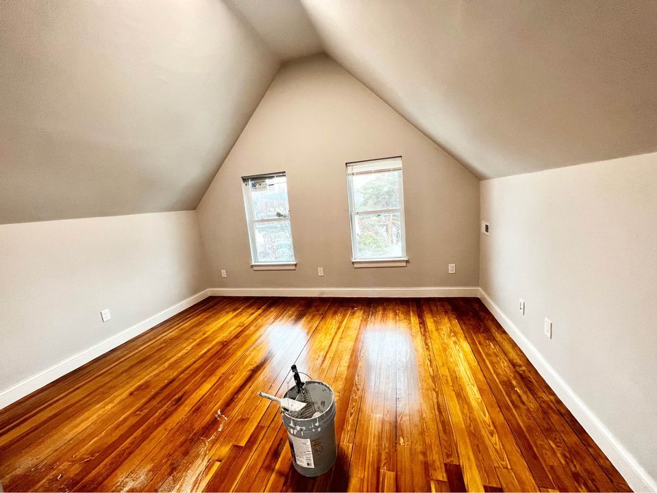 5 bed, 2 bath apartment for rent at 18 Ellis Ave Unit 3, Medford — photo 11 of 17