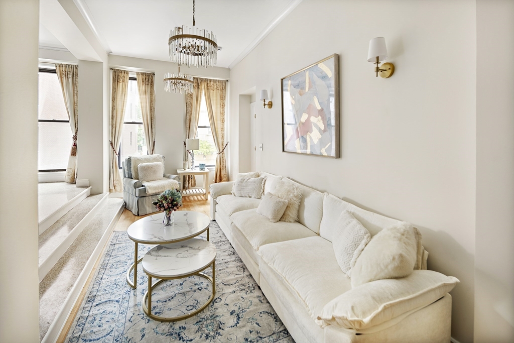 4 Charlesgate E, Back Bay