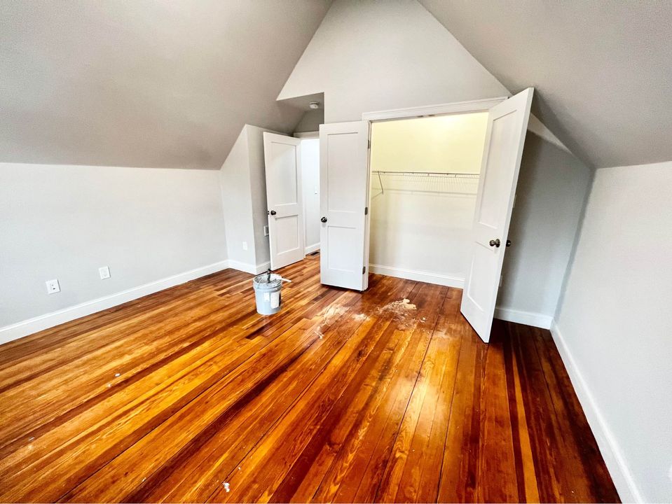 5 bed, 2 bath apartment for rent at 18 Ellis Ave Unit 3, Medford — photo 12 of 17