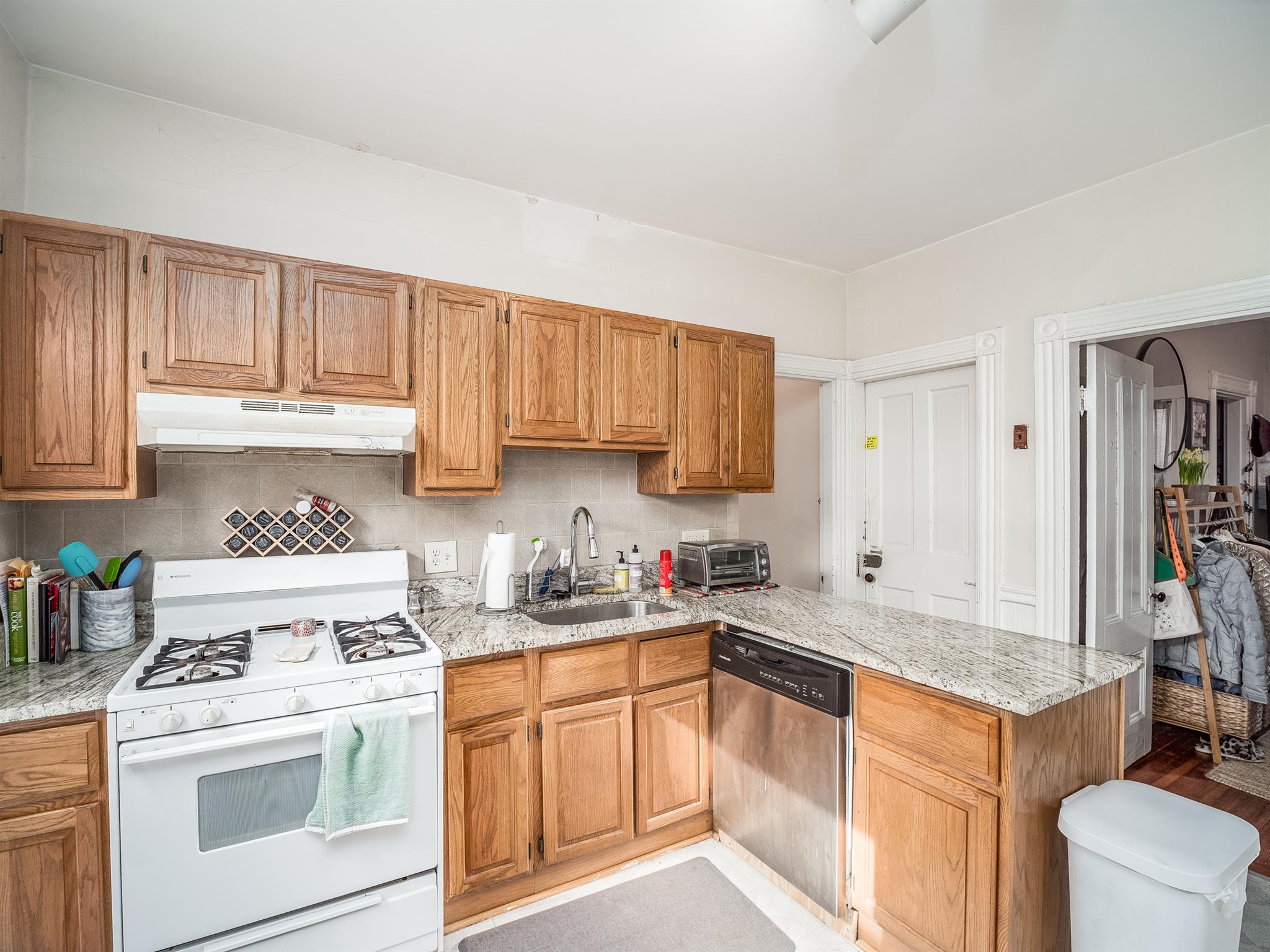 318 Beacon St, Ward Two