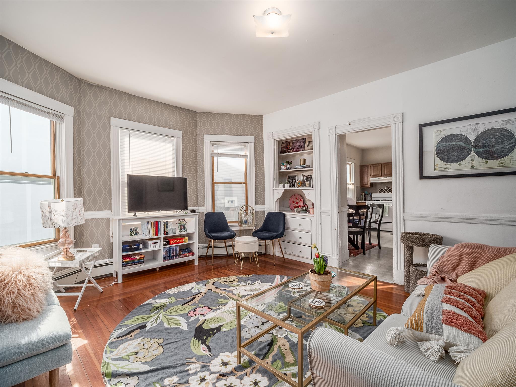 318 Beacon St, Ward Two