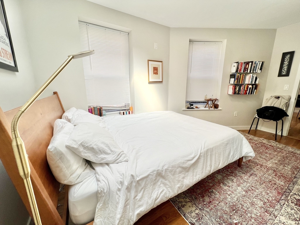 3 Garden Court St, North End