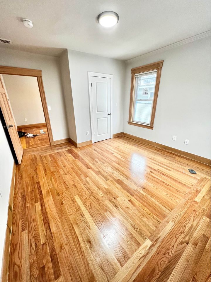 5 bed, 2 bath apartment for rent at 18 Ellis Ave Unit 3, Medford — photo 7 of 17