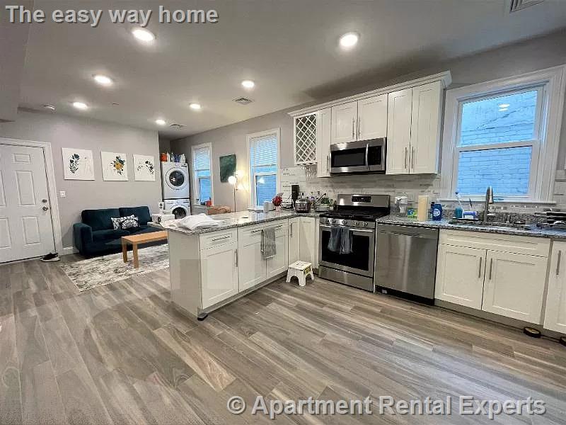 17 Harvard Ter, Allston