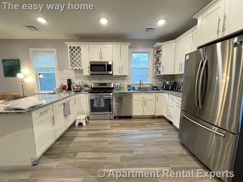 17 Harvard Ter, Allston