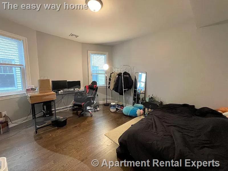 17 Harvard Ter, Allston