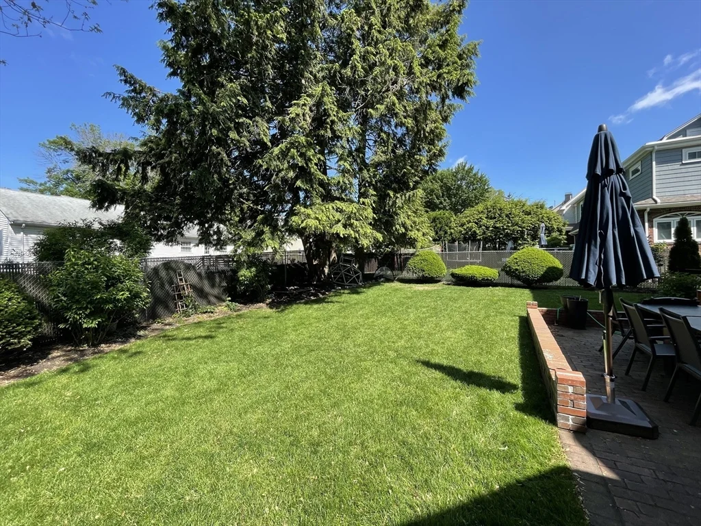 23 Richardson Rd, Belmont