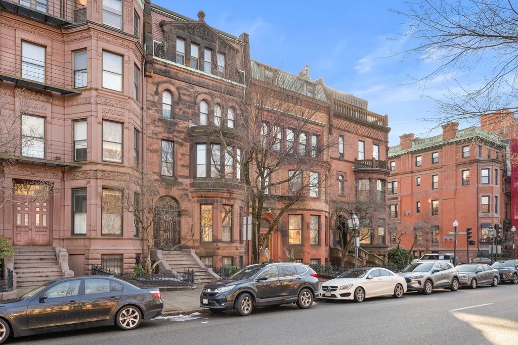 280 Commonwealth Ave, Back Bay