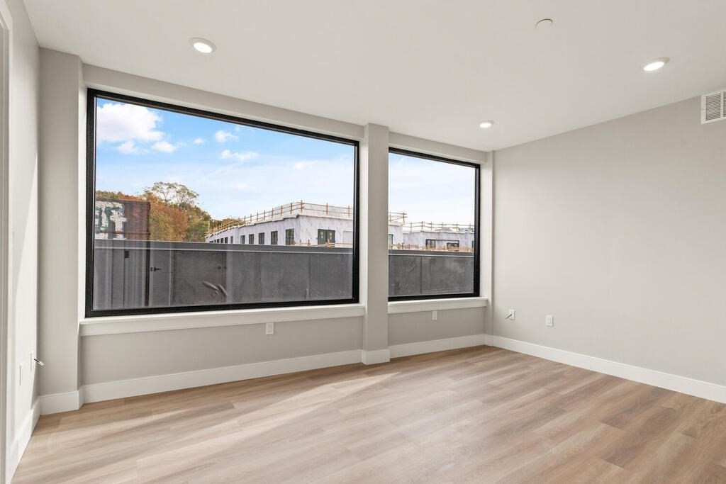 211 Green St, Jamaica Plain