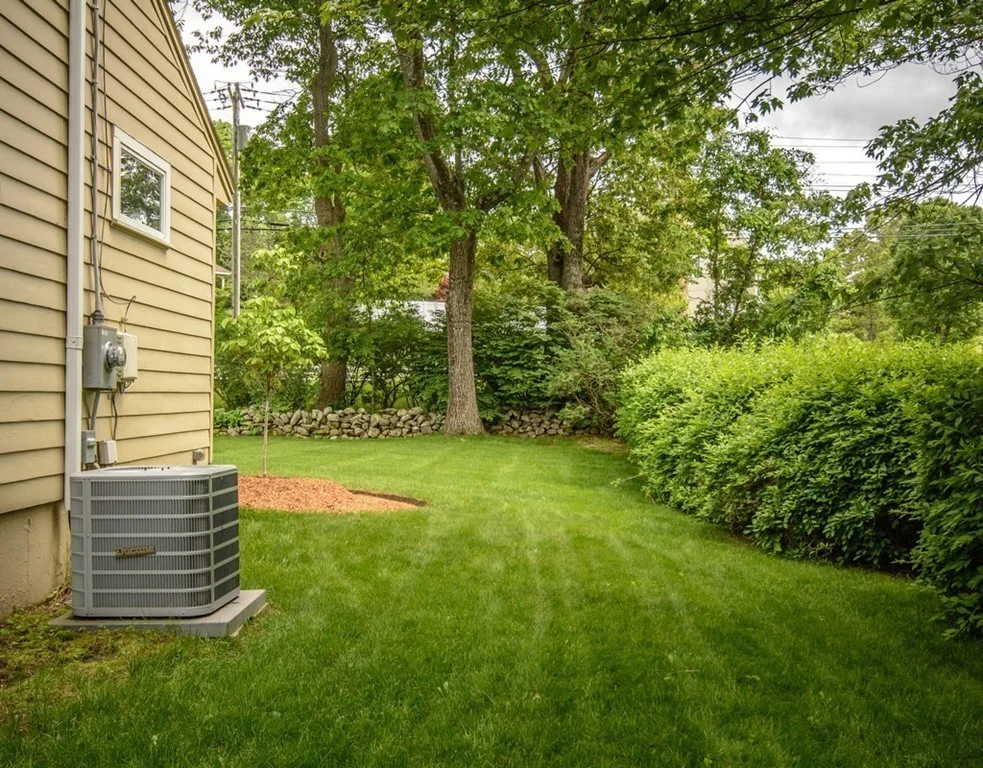 253 W Main St, Westborough