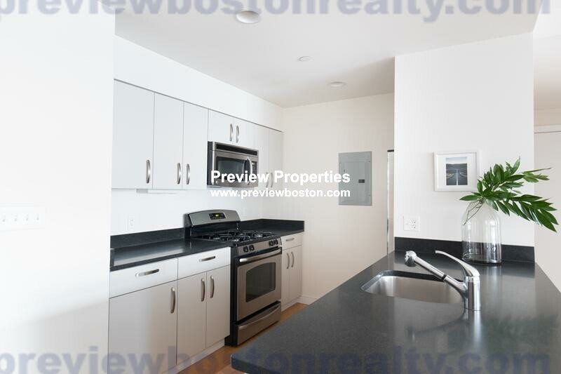 601 Albany St, South End