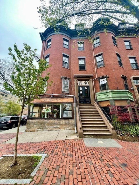 41 Worcester Sq, South End