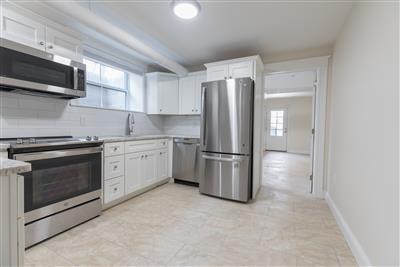 3 Linnaean St, Neighborhood Nine