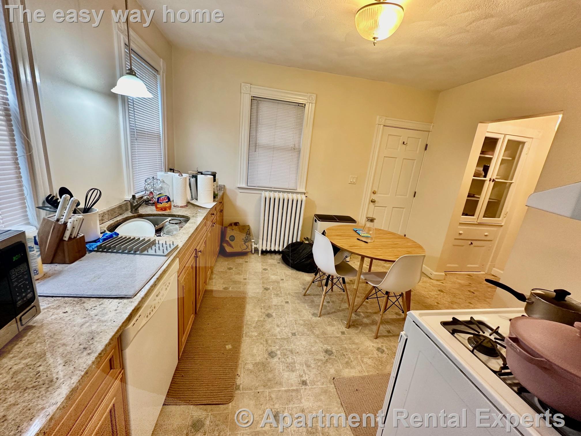 2 Laurel St, West Medford