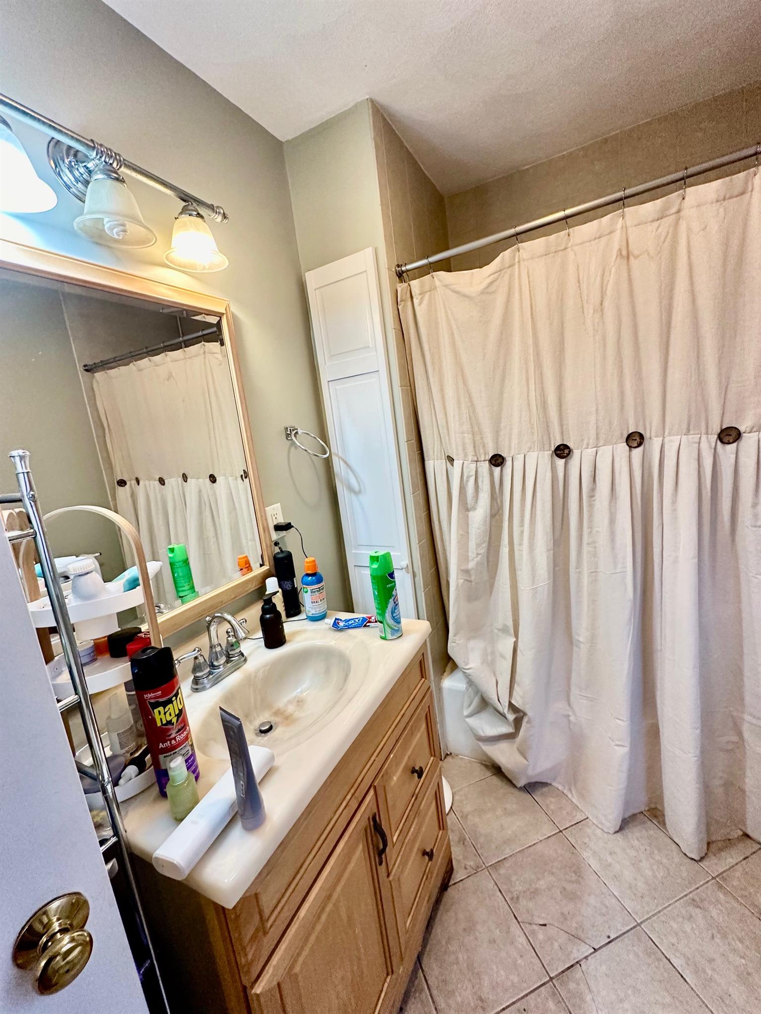 2 Laurel St, West Medford