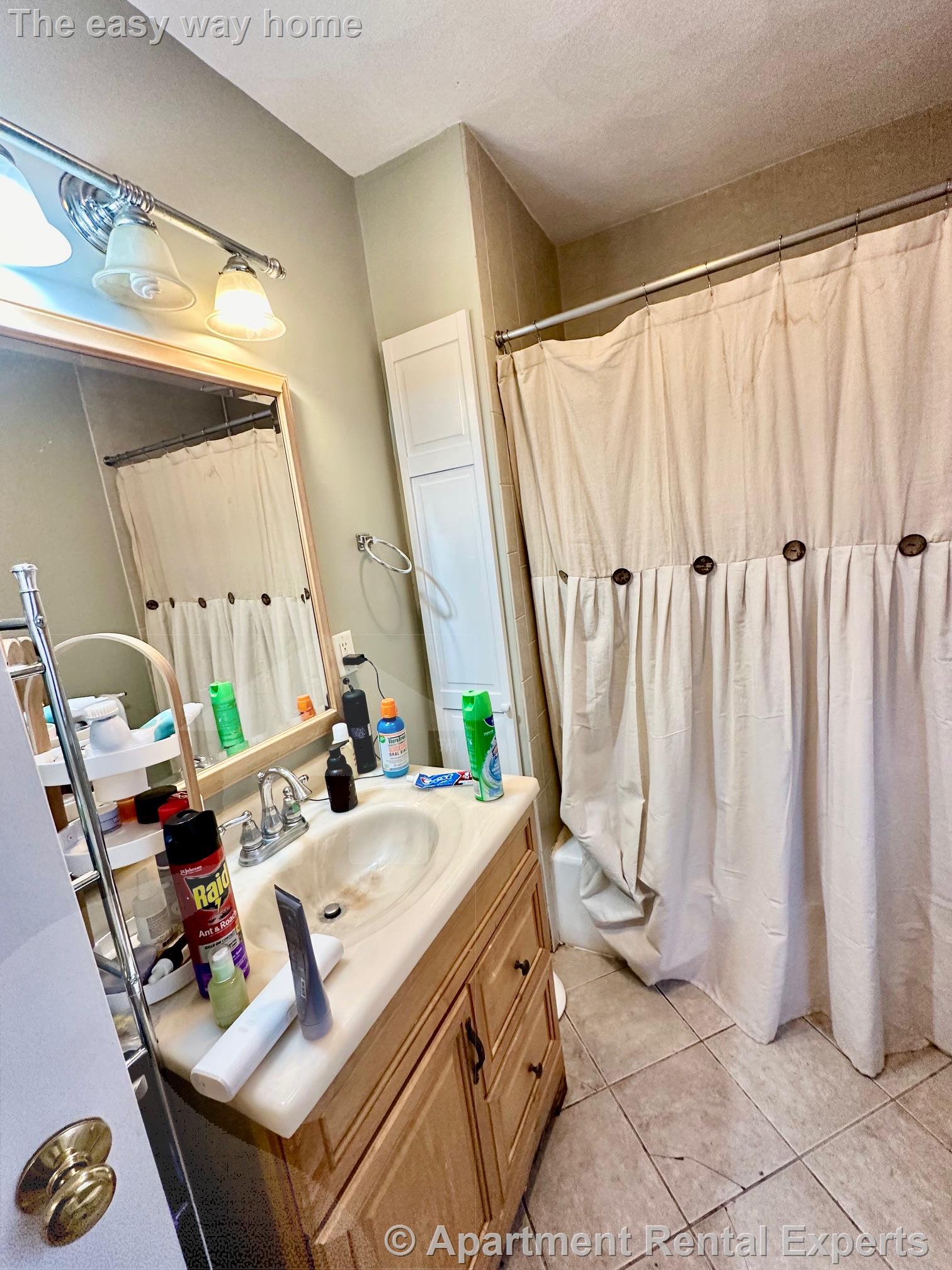 2 Laurel St, West Medford