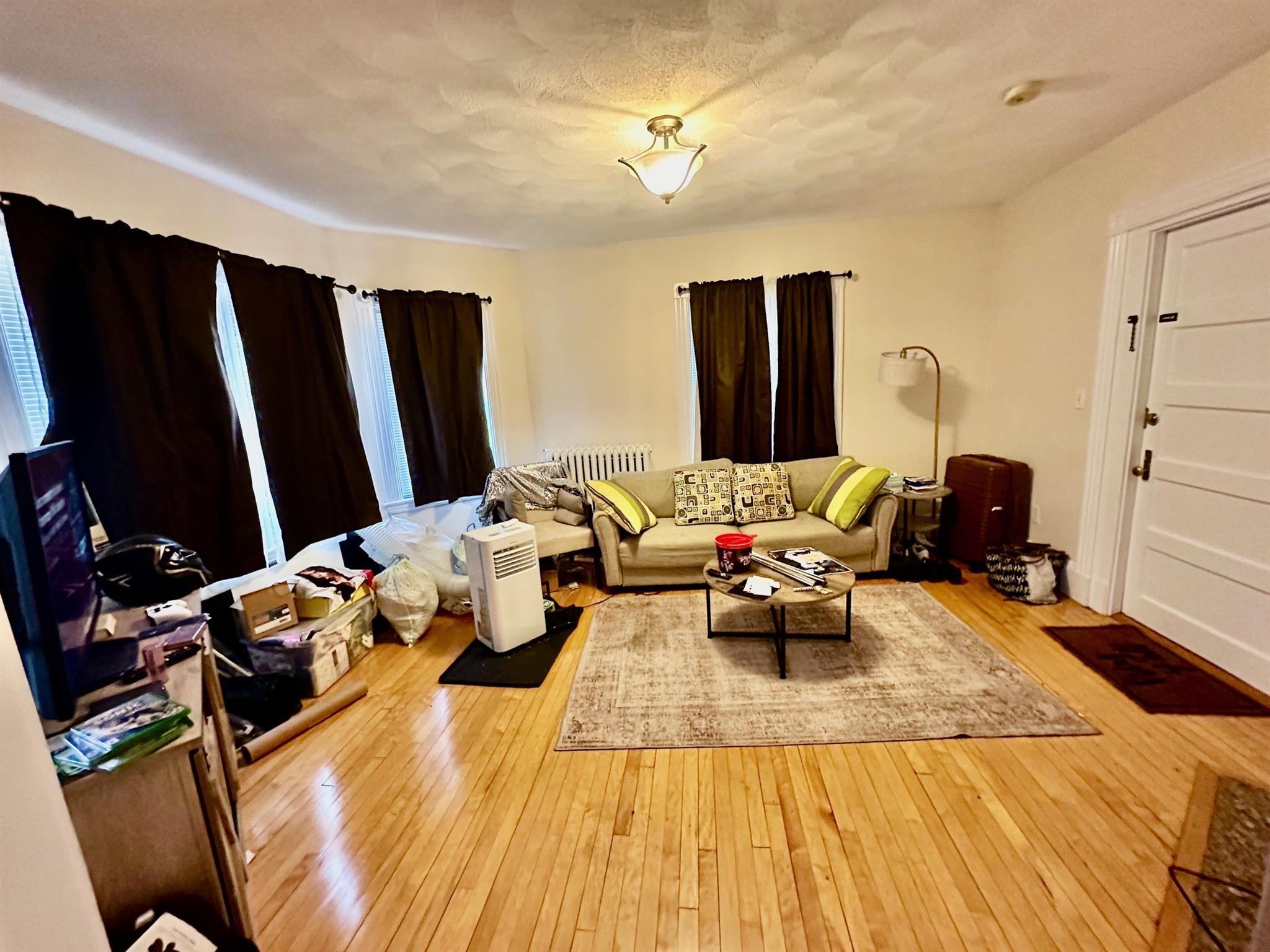 2 Laurel St, West Medford