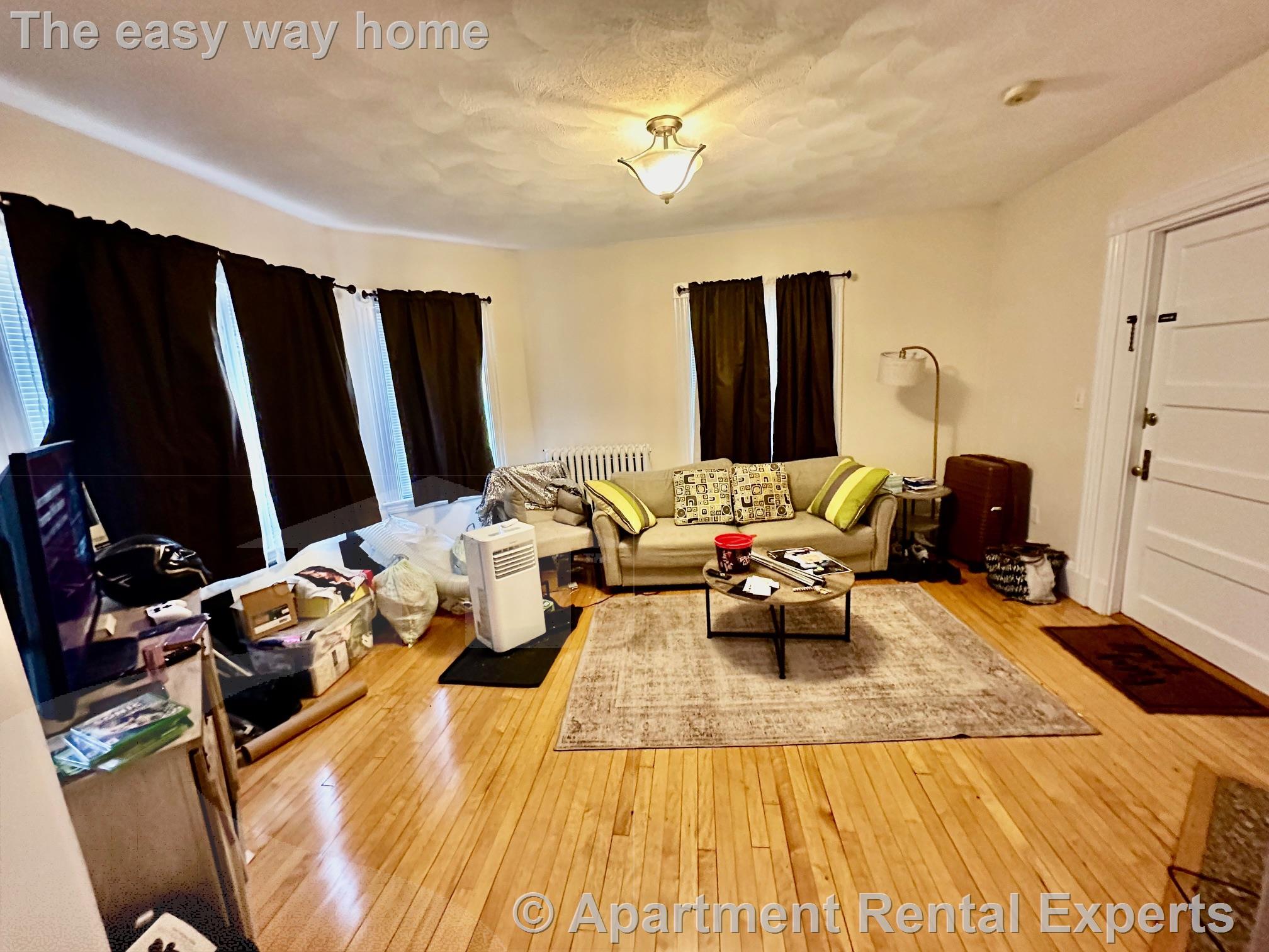 2 Laurel St, West Medford