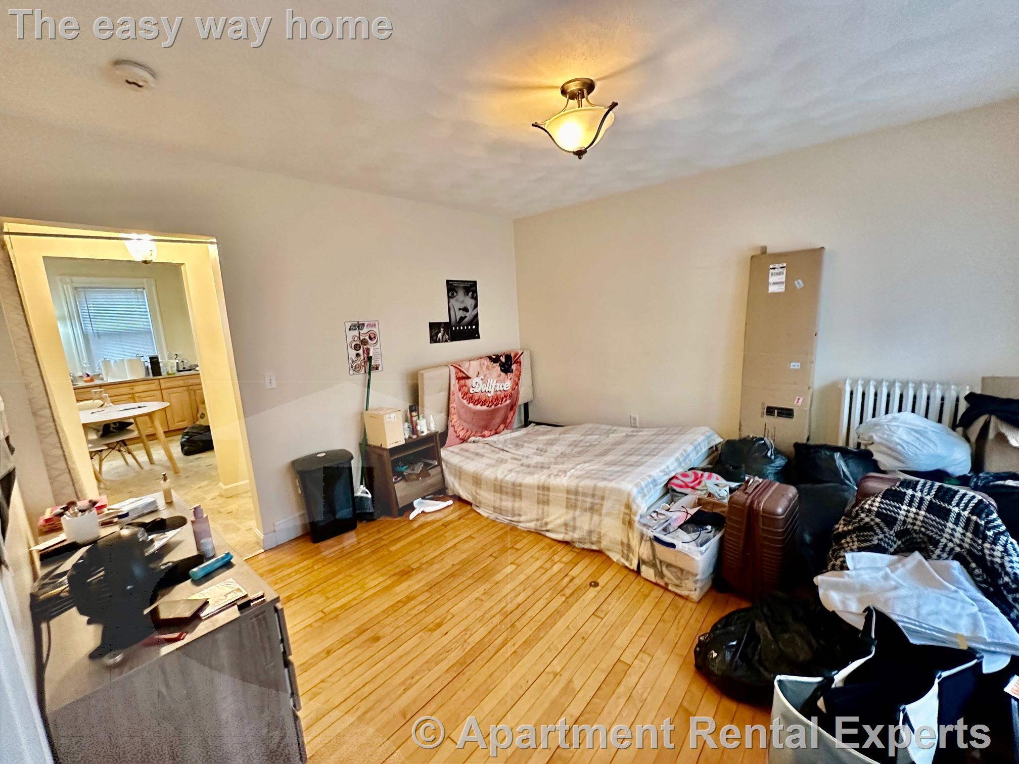 2 Laurel St, West Medford