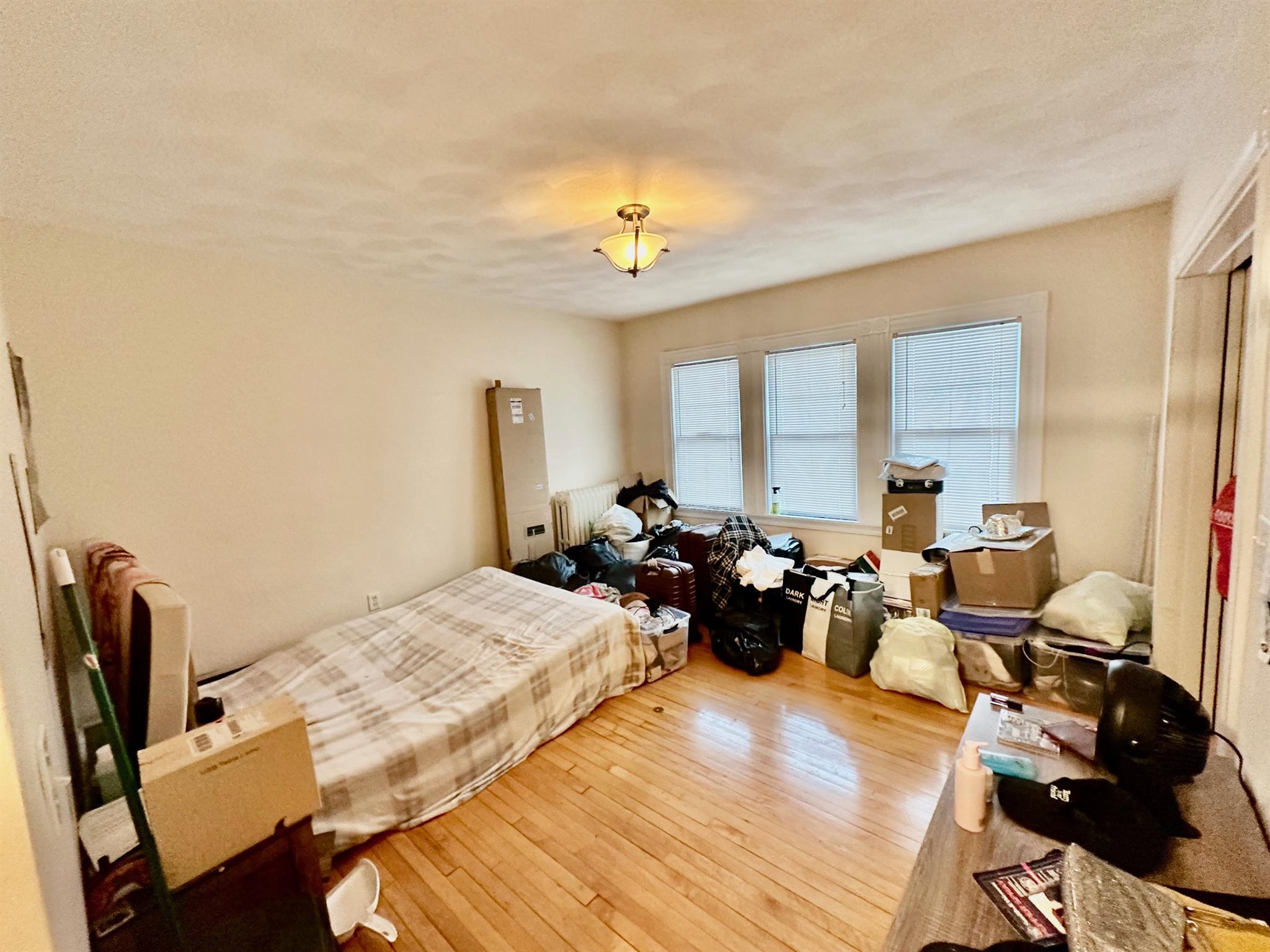 2 Laurel St, West Medford