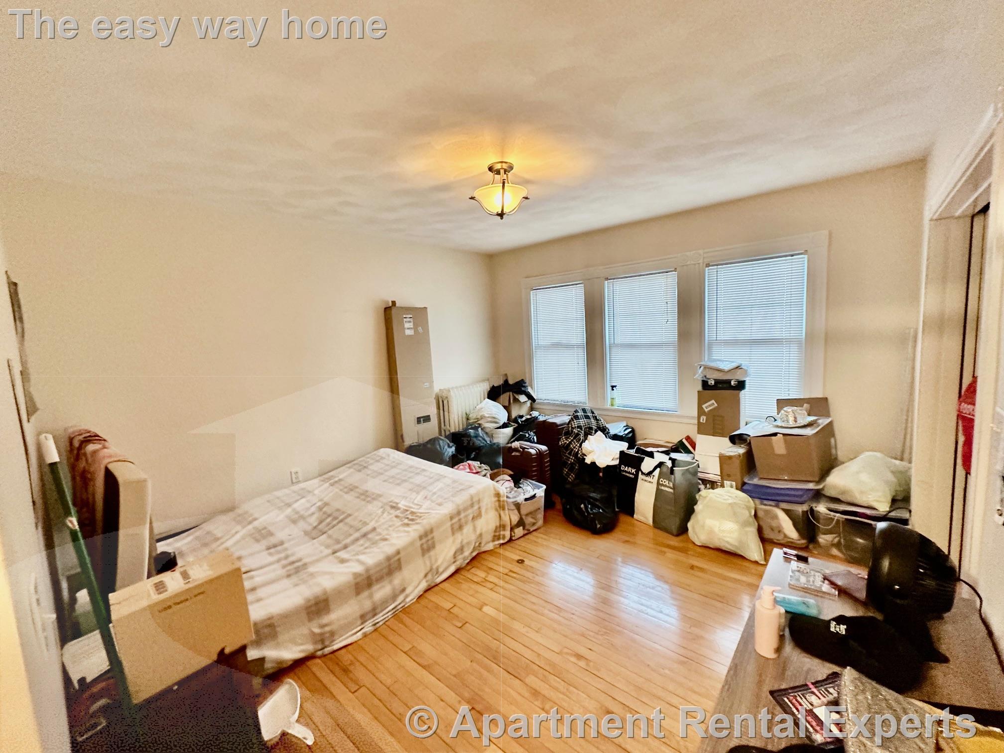 2 Laurel St, West Medford