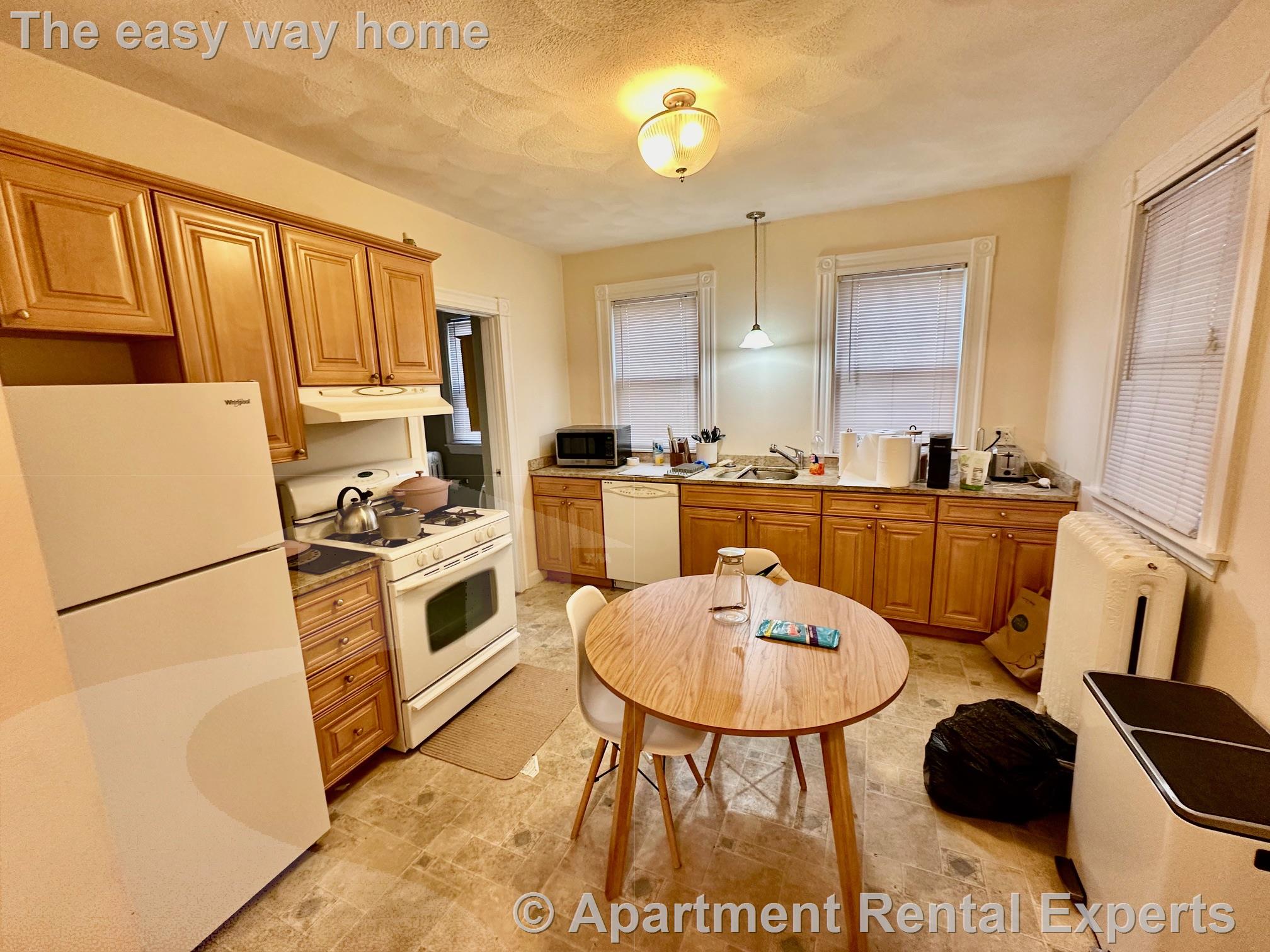 2 Laurel St, West Medford