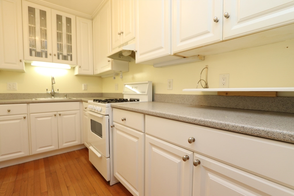 24 Juniper St, Brookline Village