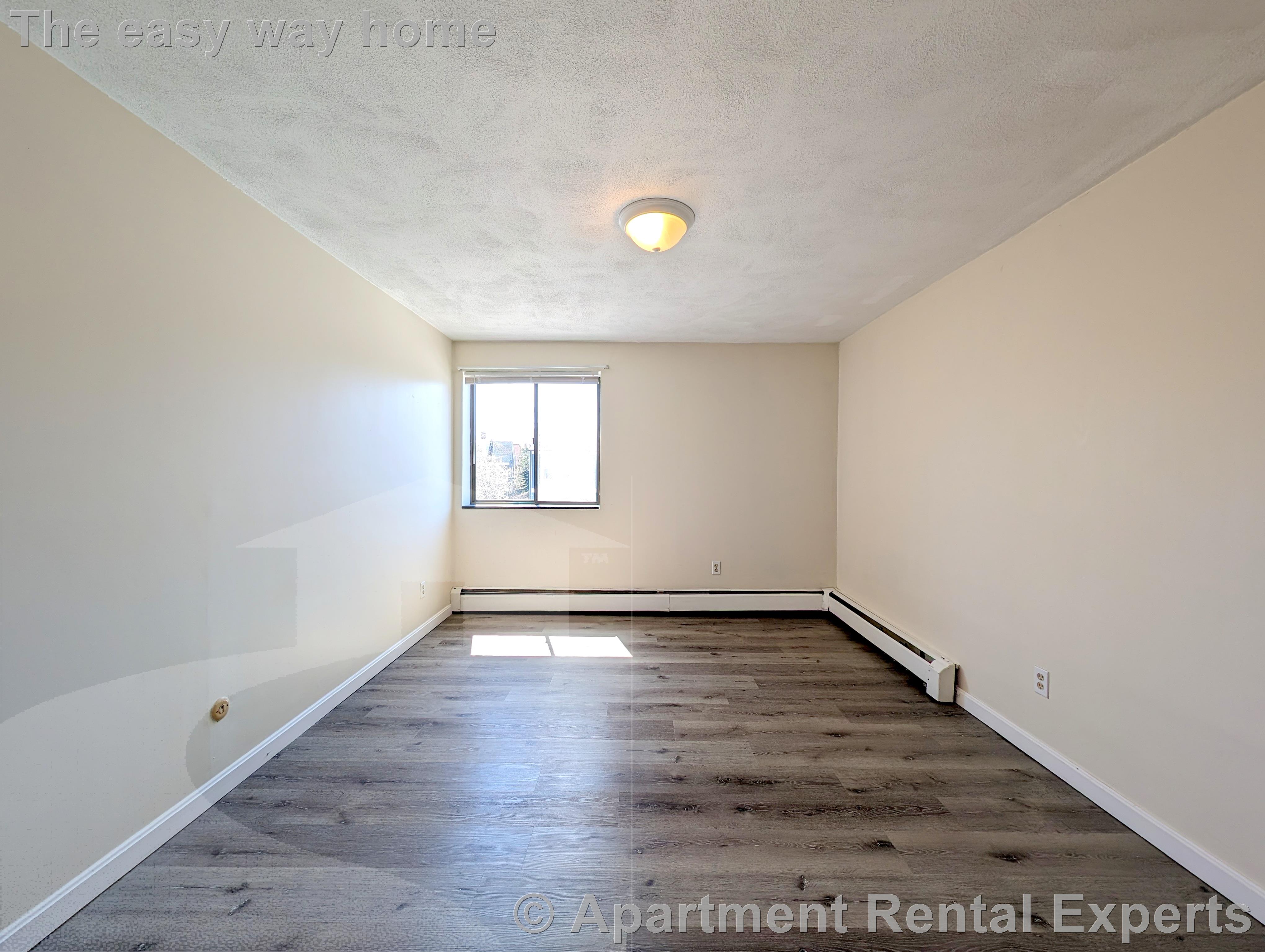 86 Newbury St, Teele Square