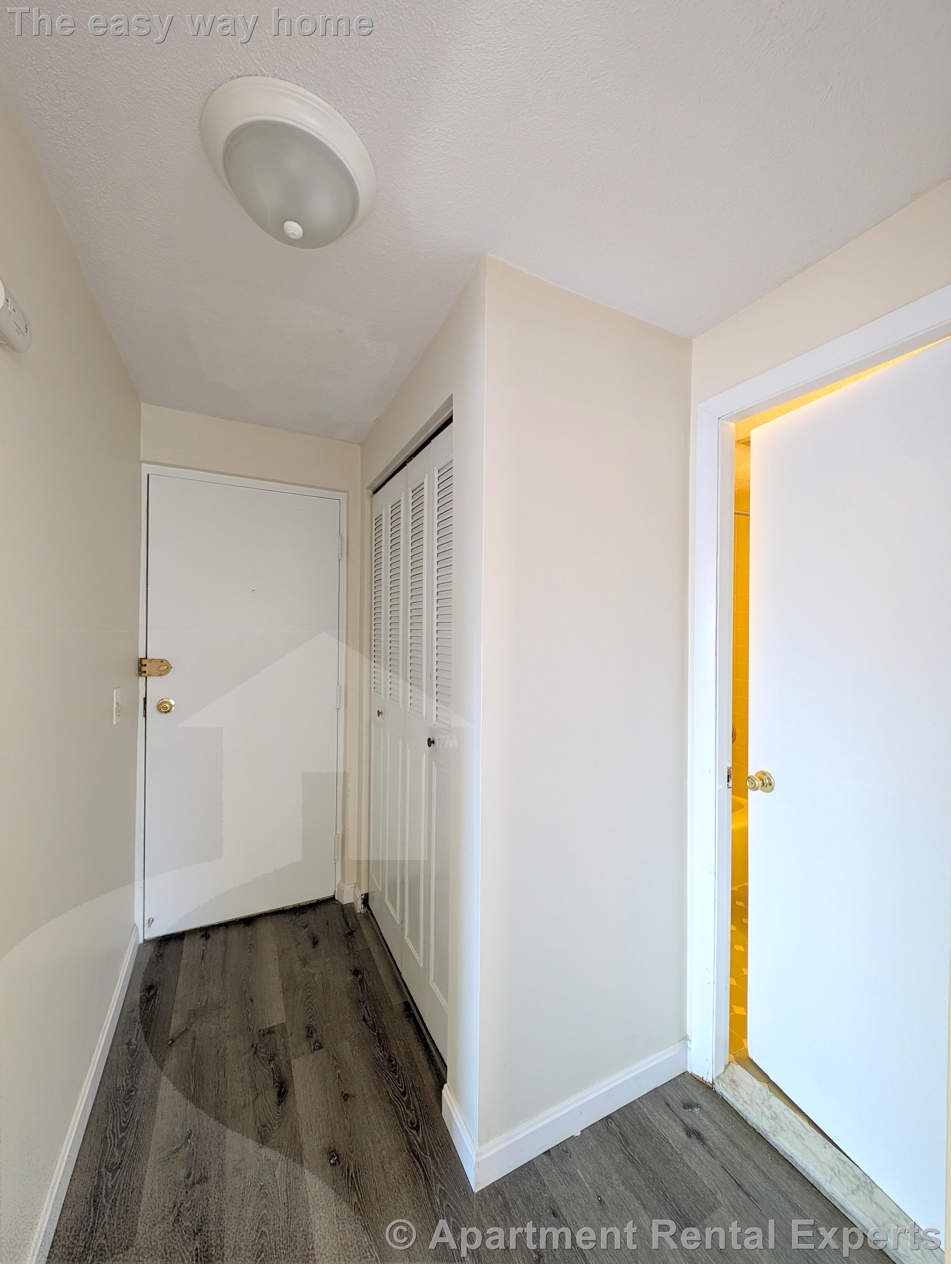 86 Newbury St, Teele Square