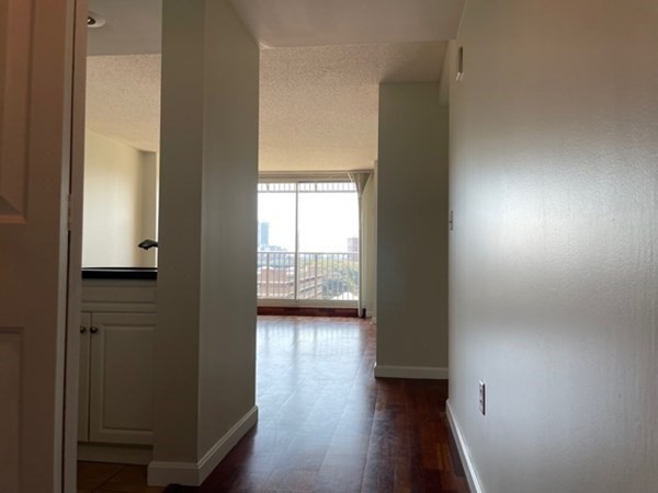 8 Museum Way, East Cambridge