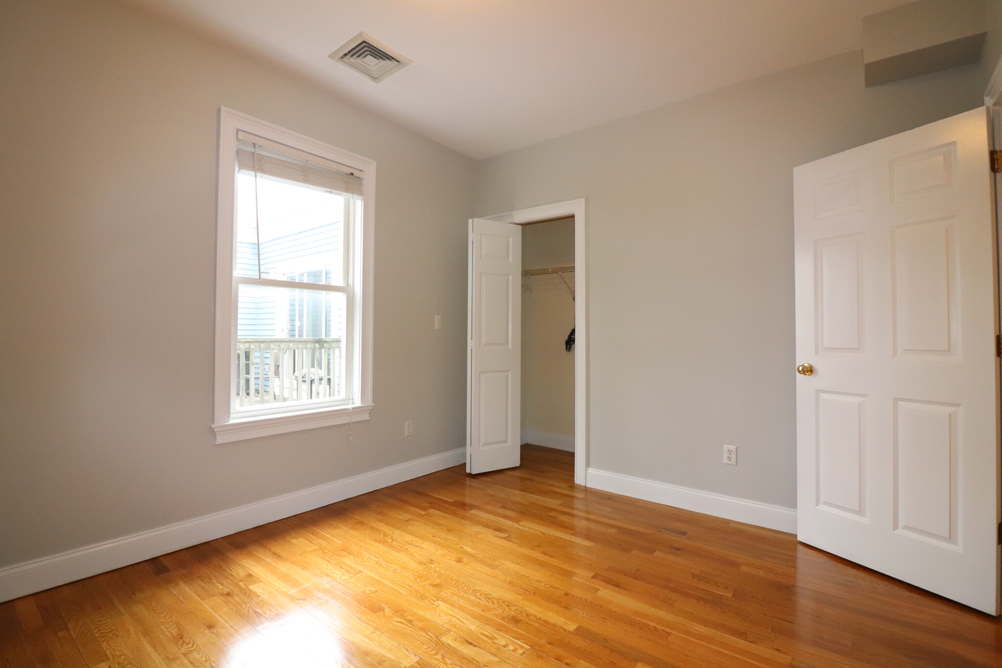 40 Middle St, South Boston