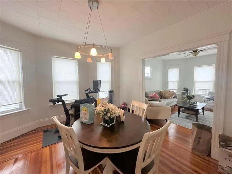 137 Dudley St, North Cambridge