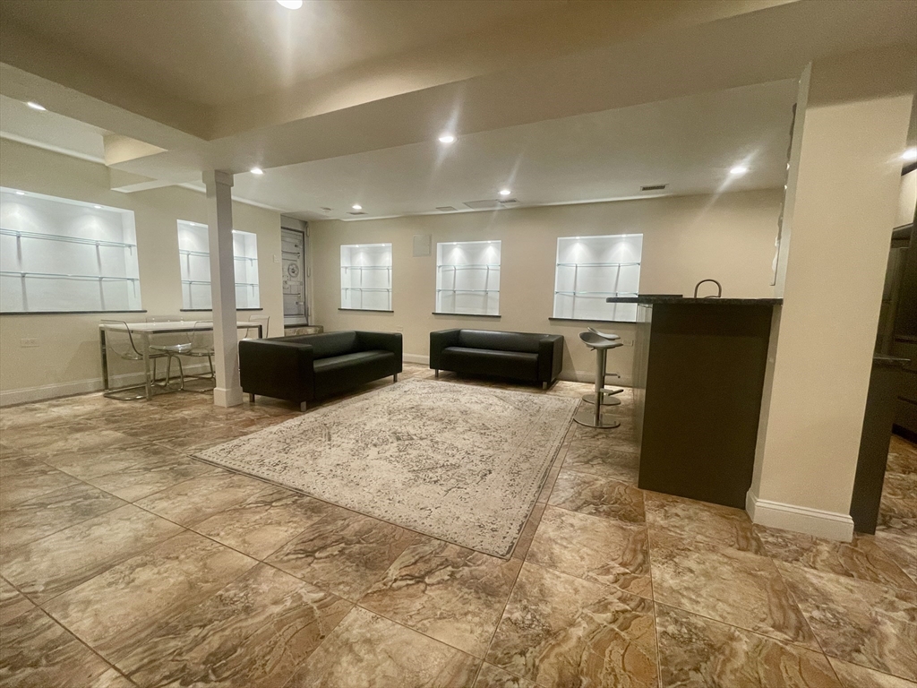 25 Saint Mary's St, Brookline