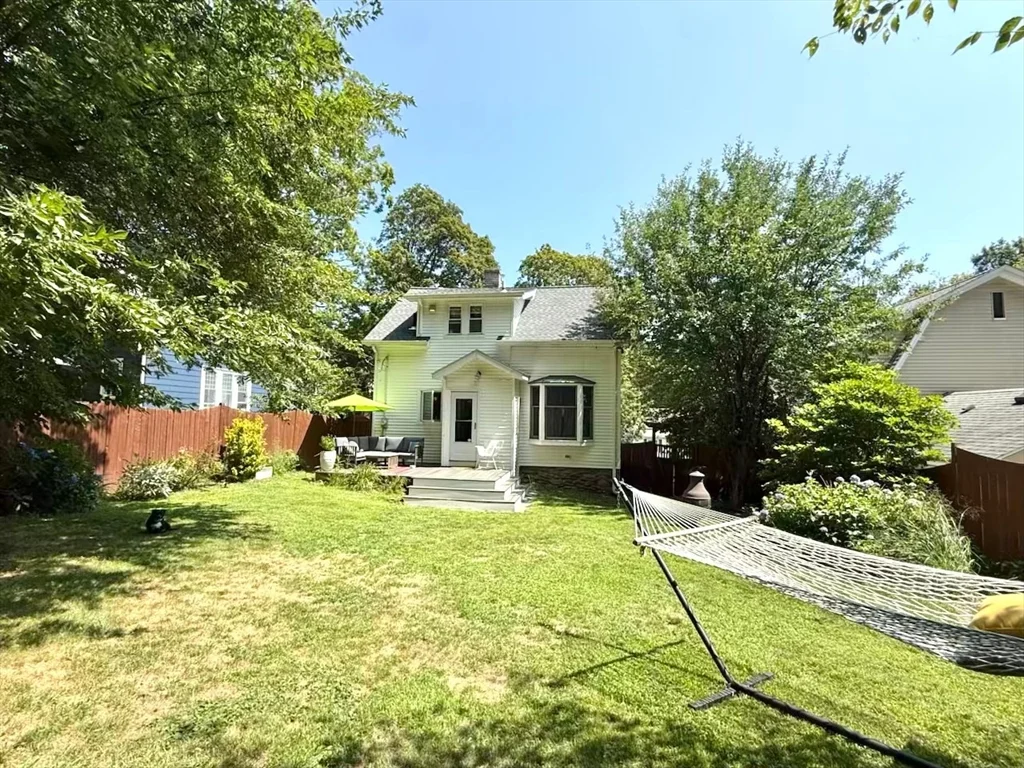 32 Hadwen Ln, Worcester