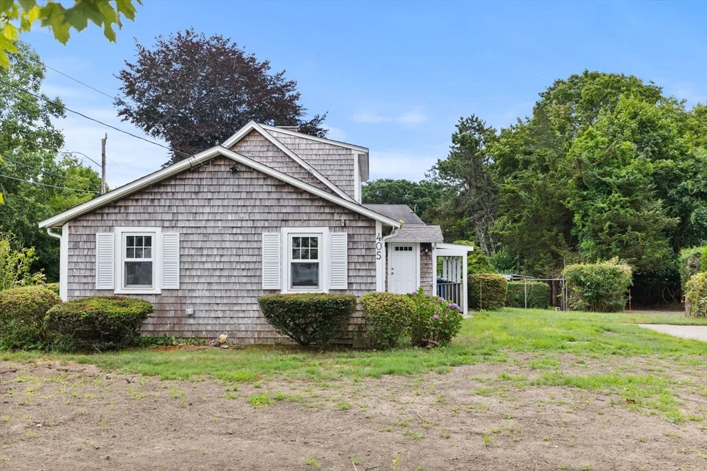 405 Sandwich Rd, East Falmouth