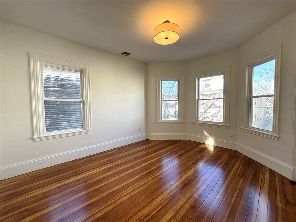 11 East Milton Rd, Brookline