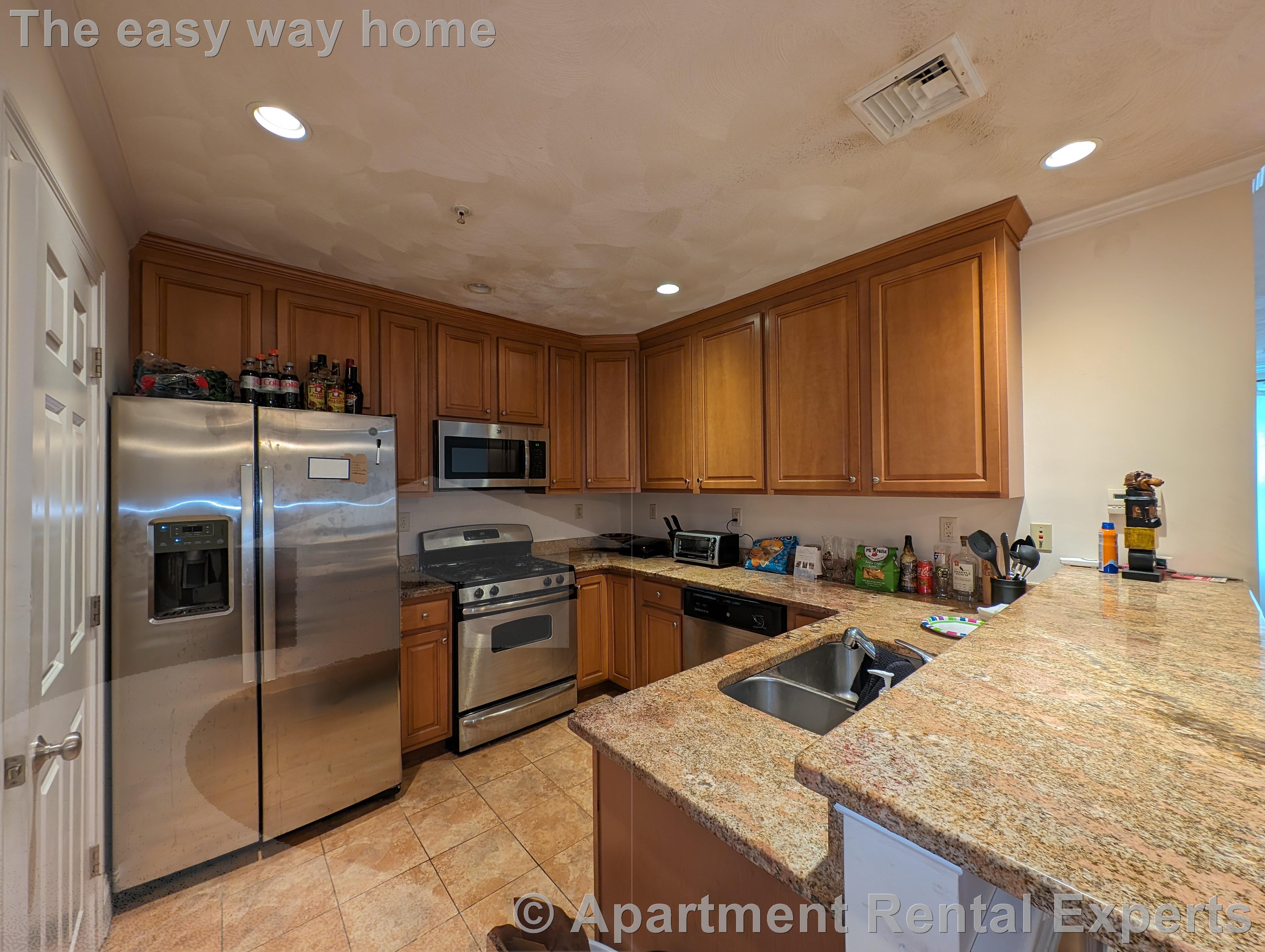 215 Harvard St, Tufts