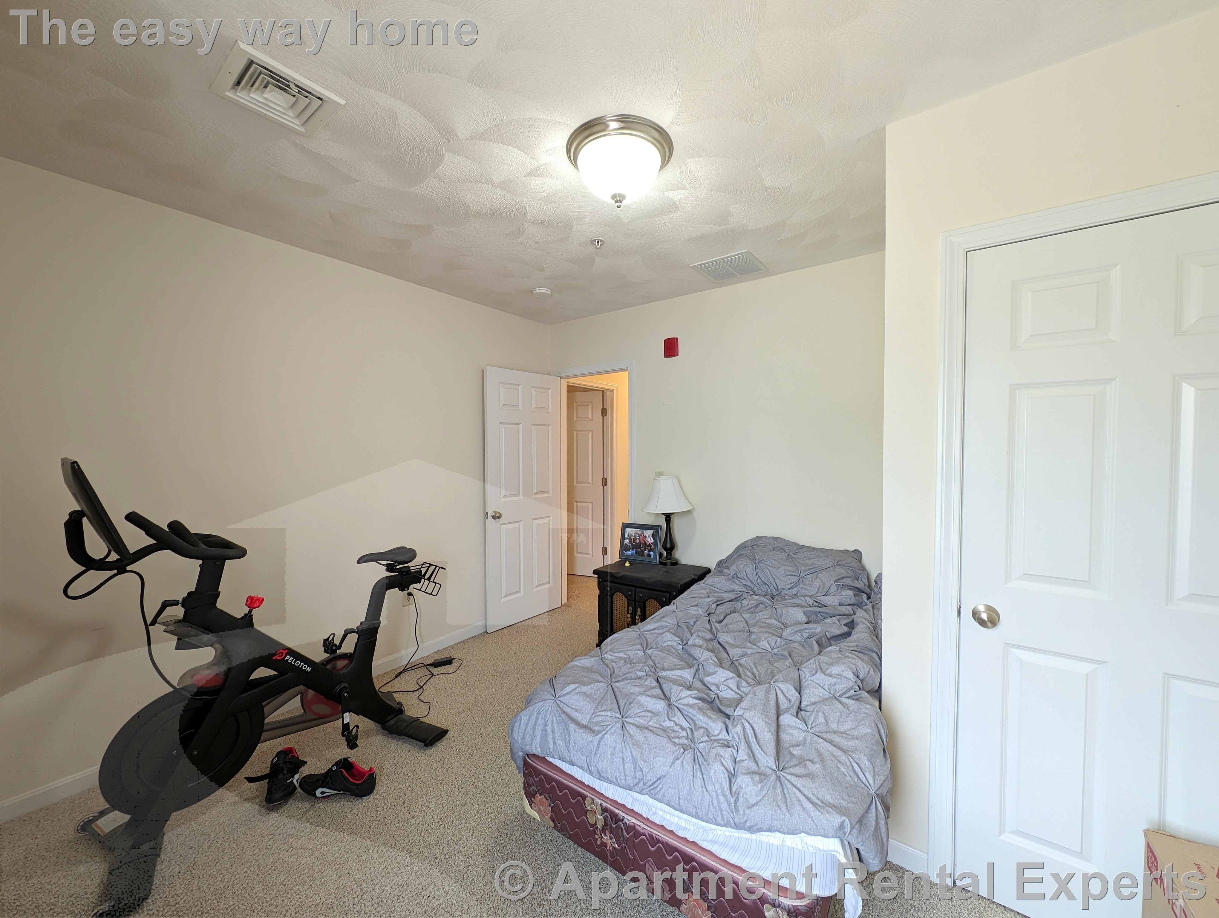 215 Harvard St, Tufts