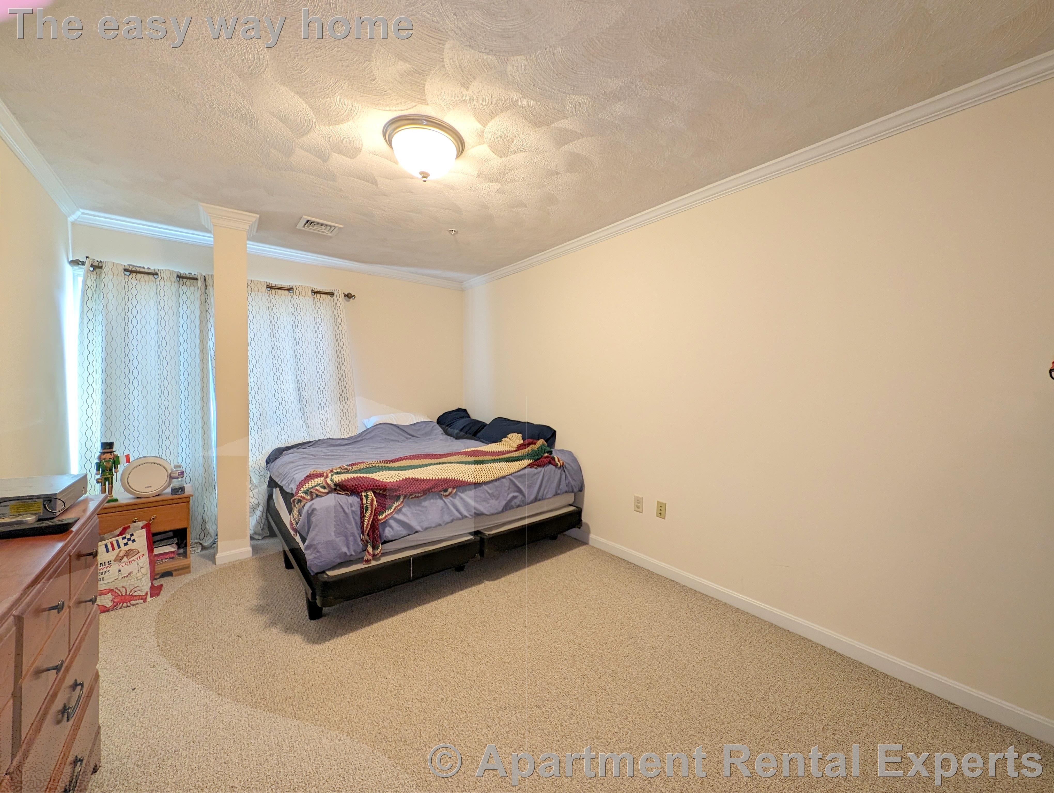 215 Harvard St, Tufts