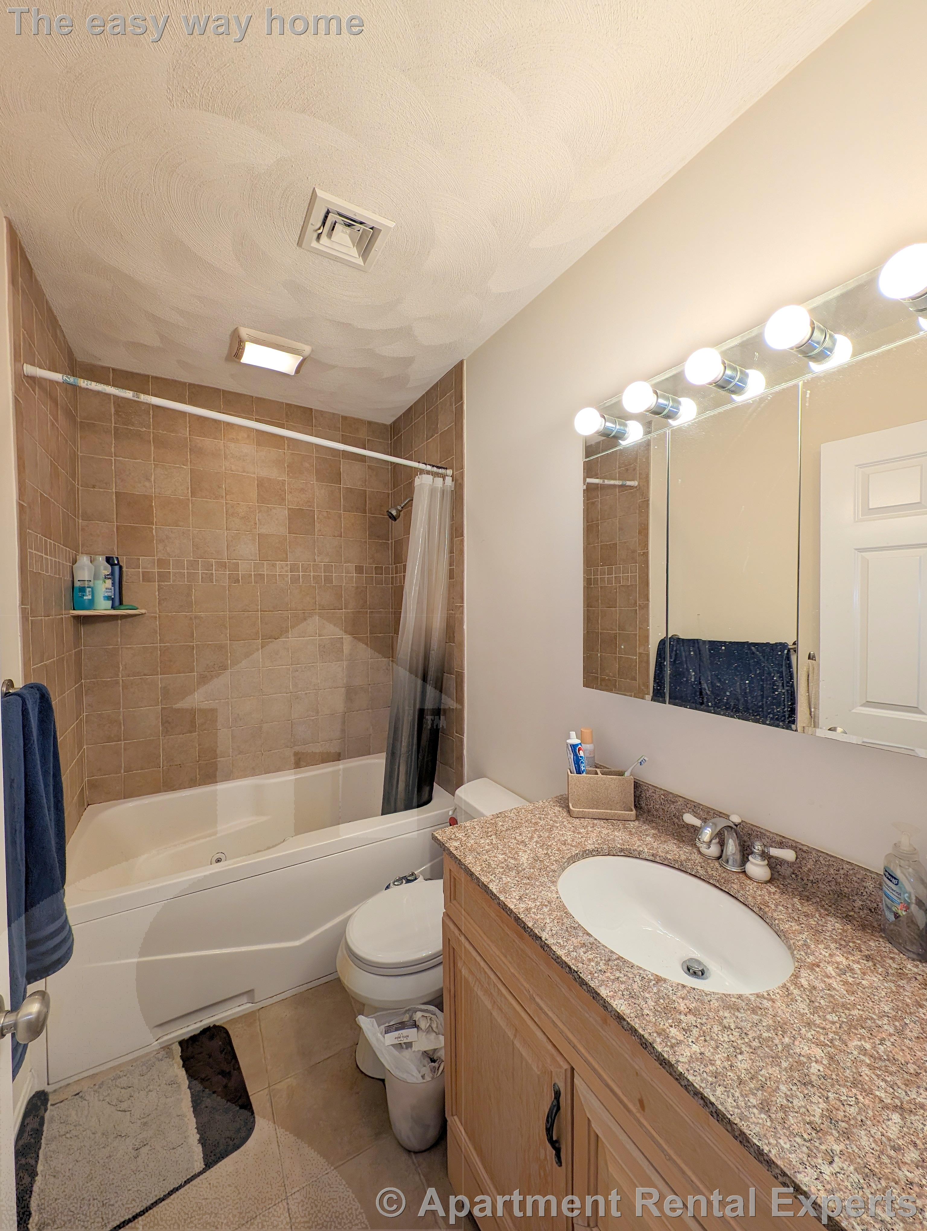 215 Harvard St, Tufts