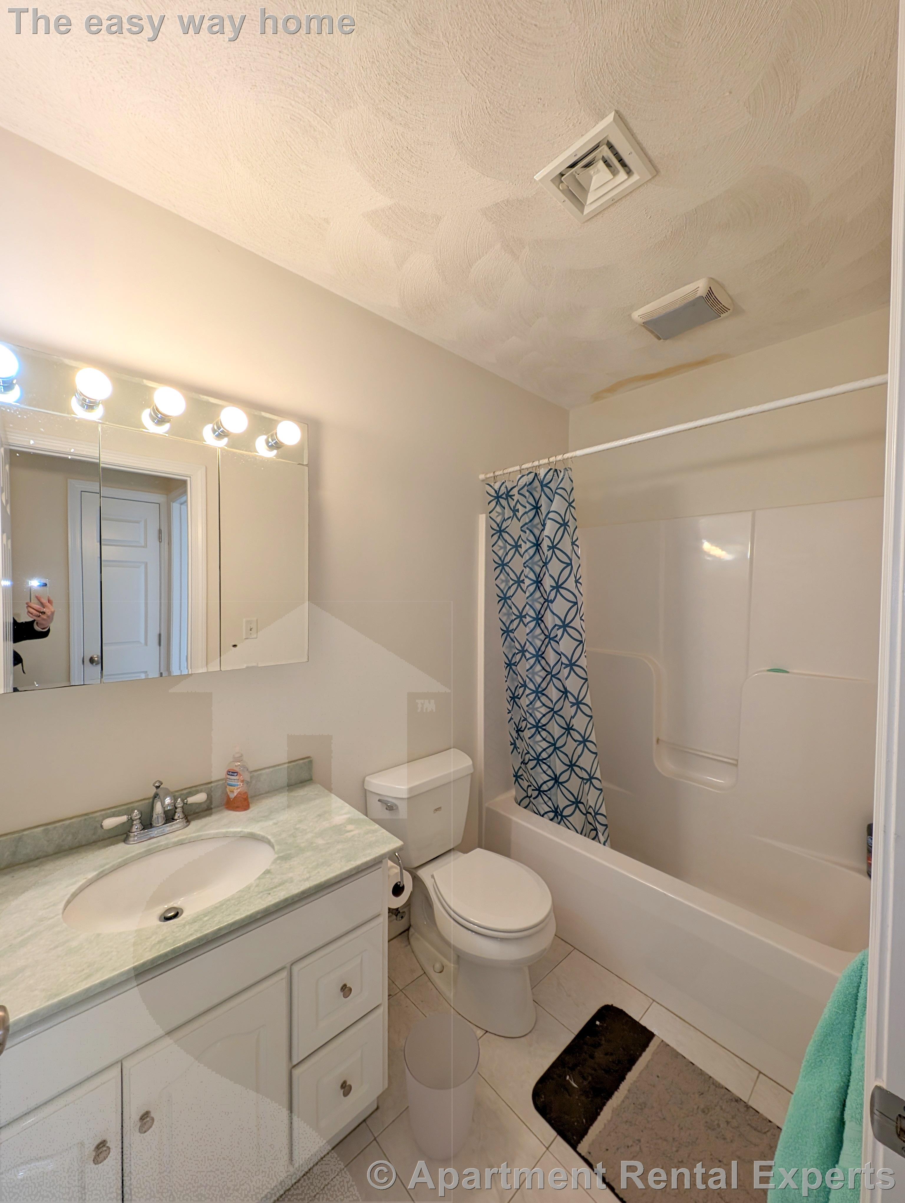 215 Harvard St, Tufts