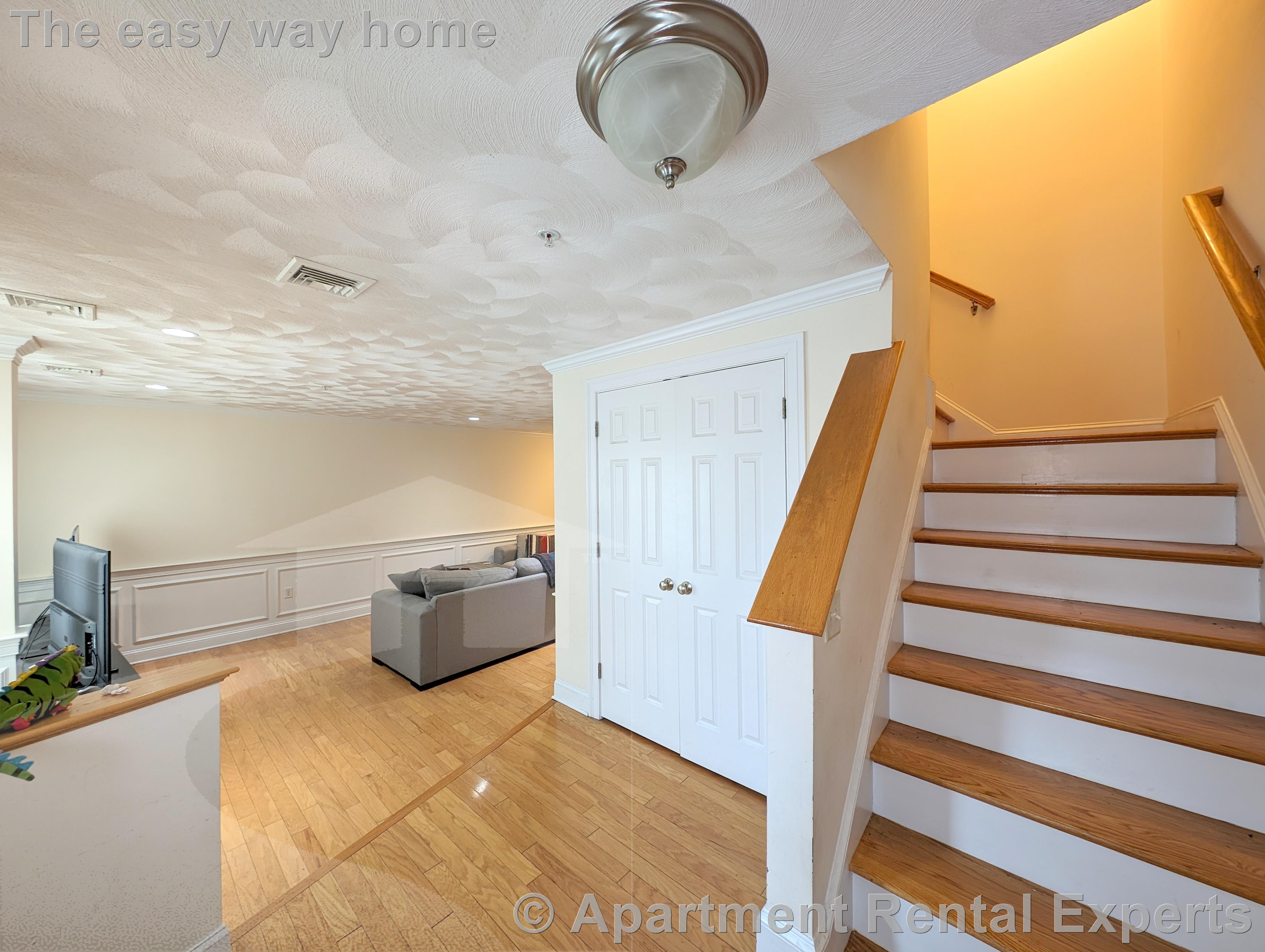 215 Harvard St, Tufts