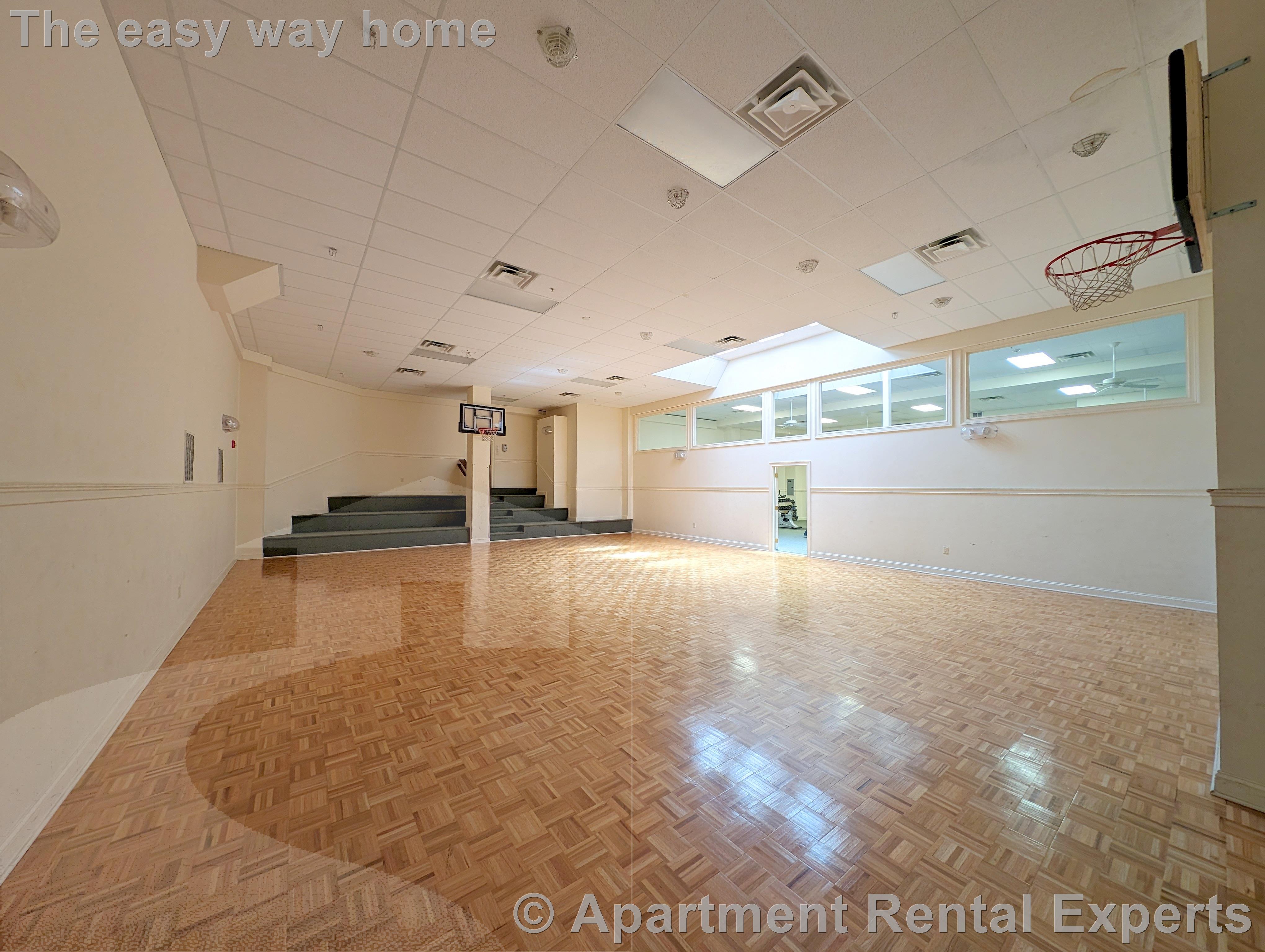 215 Harvard St, Tufts